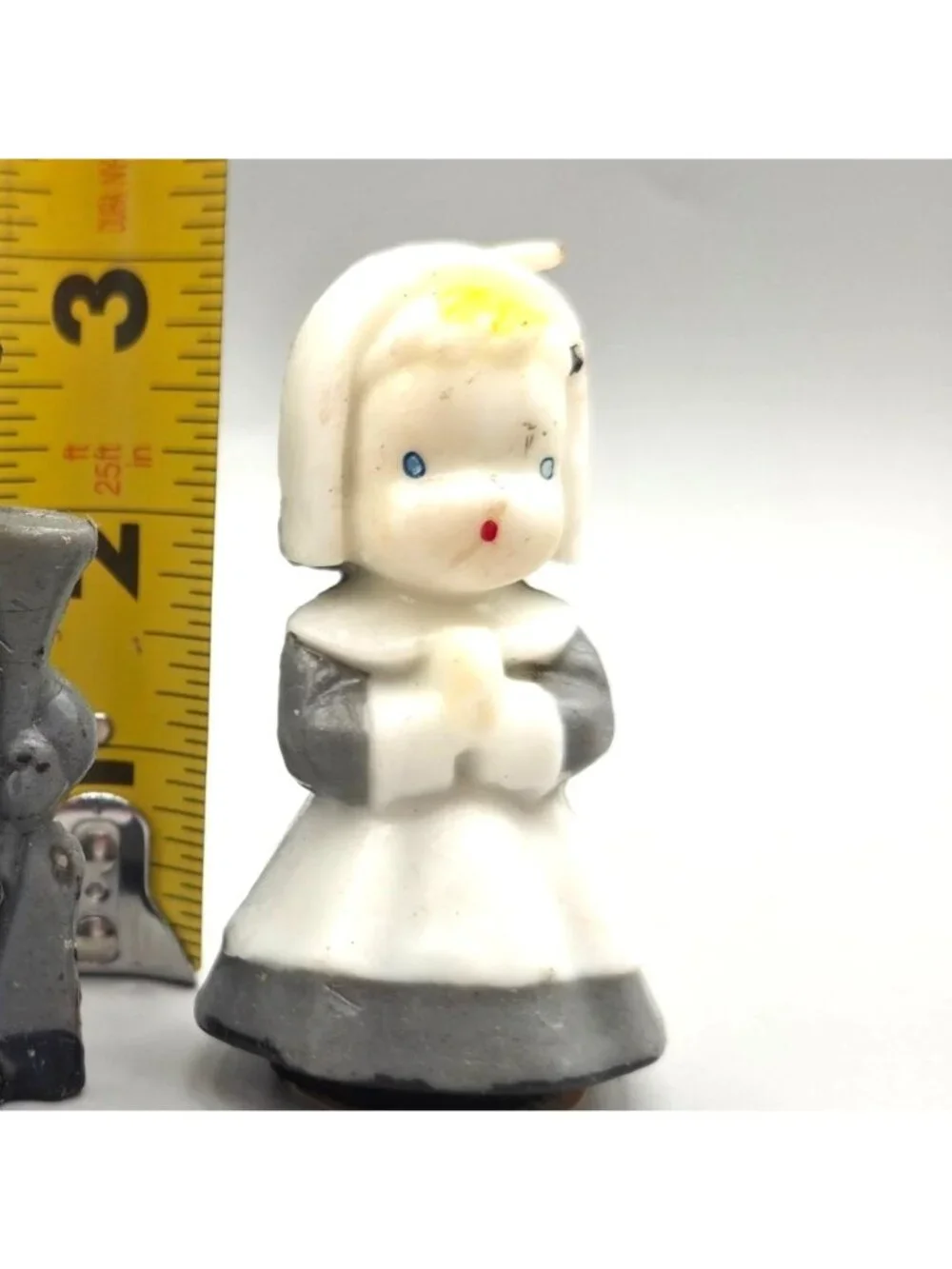 Vintage Gurley Pilgrim Figure Candles Collectible Gray Hat Thanksgiving Set Of 2
